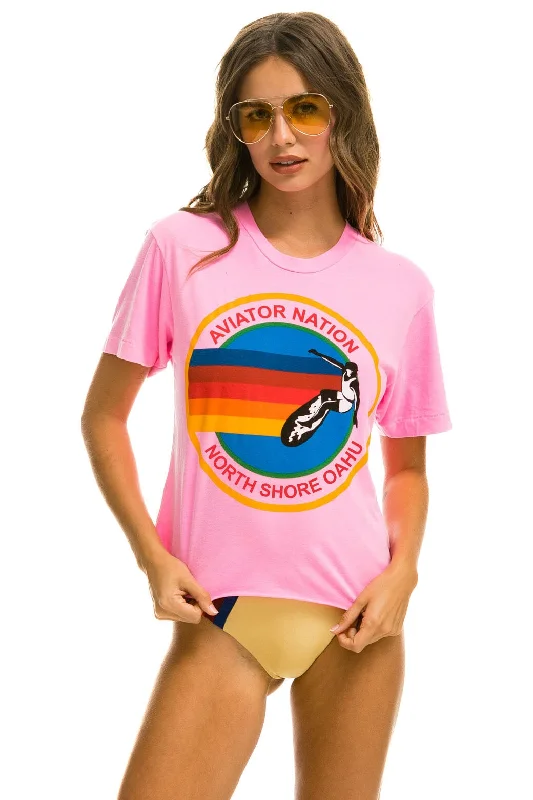 SIGNATURE NORTH SHORE BOYFRIEND TEE - NEON PINK