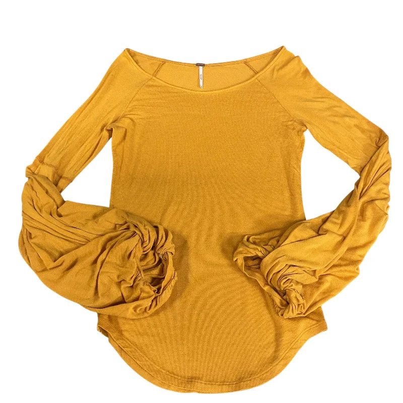 Top Long Sleeve By Free People In Yellow, Size: M