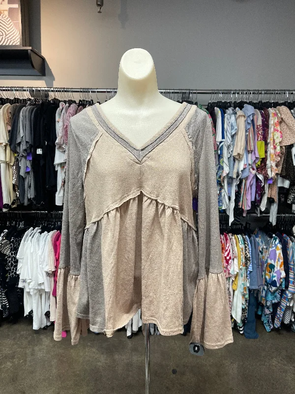 Top Long Sleeve By Peach Love Cream California In Brown, Size: L